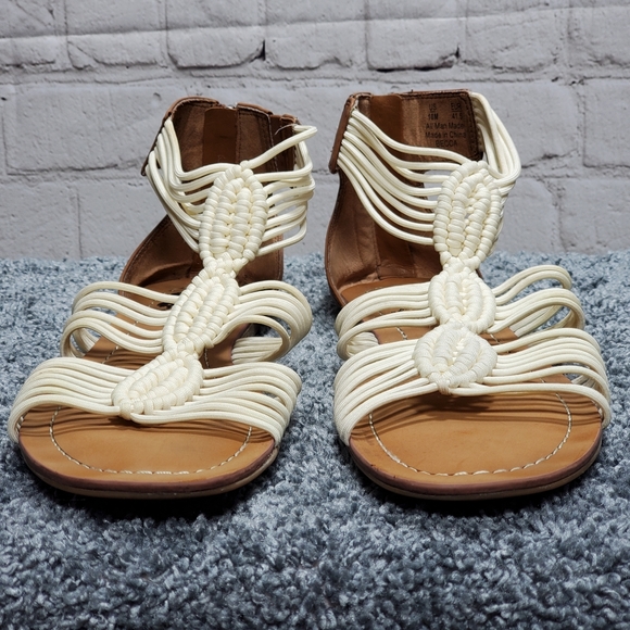 Sam Edelman - Picture 4 of 8